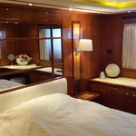 Ferretti Custom Line 112