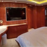 Ferretti Custom Line 112