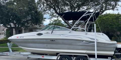 Sea Ray 240 Sundeck