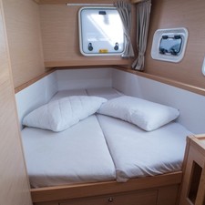 Lagoon 39