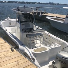 Mako 232 Center Console