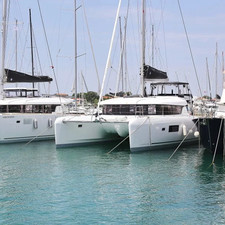 Lagoon 42