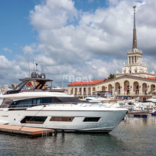 Ferretti 670