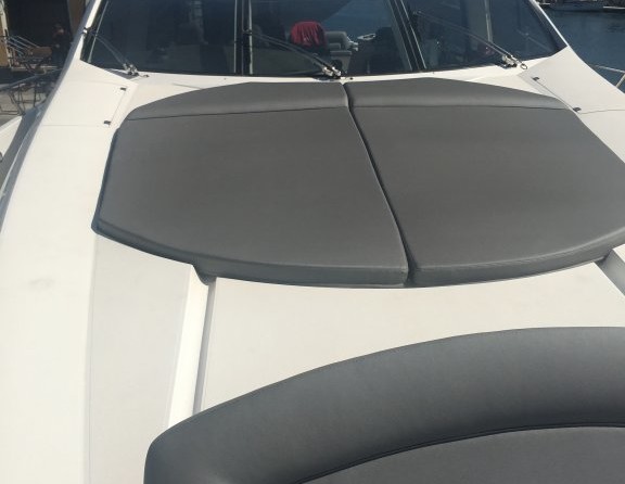 Sunseeker Predator 82