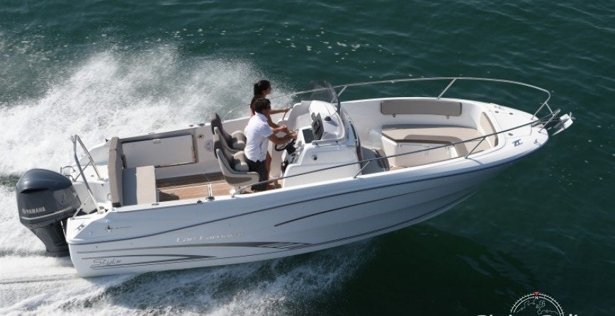 Jeanneau Cap Camarat 7.5 CC