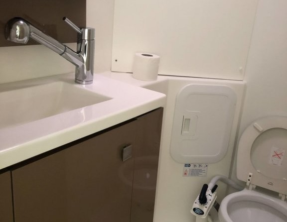 Fountaine Pajot Lucia 40