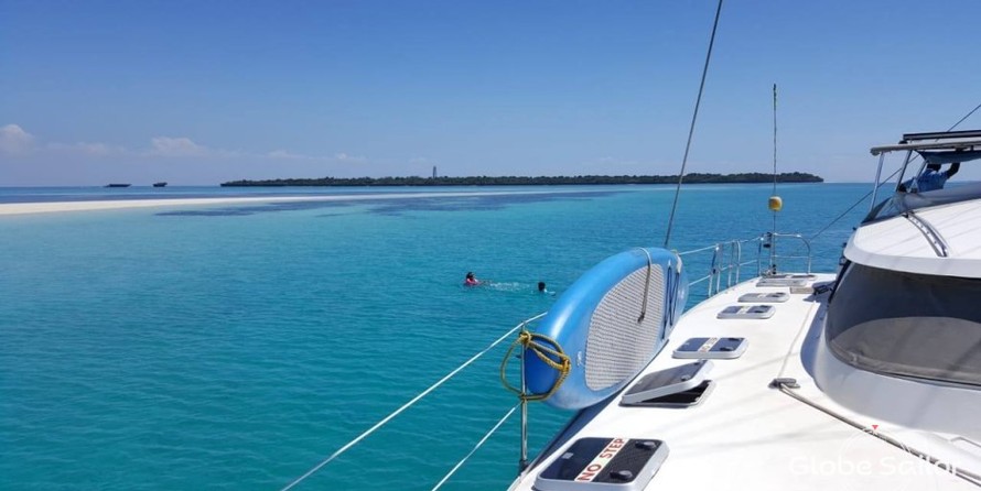 Fountaine Pajot Marquise 56