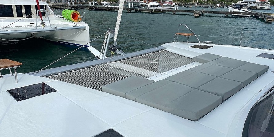 Fountaine Pajot Astréa 42