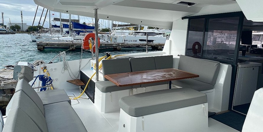 Fountaine Pajot Astréa 42