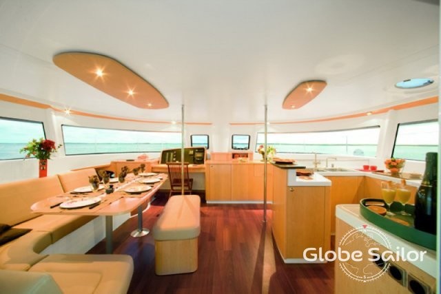 Fountaine Pajot Salina 48