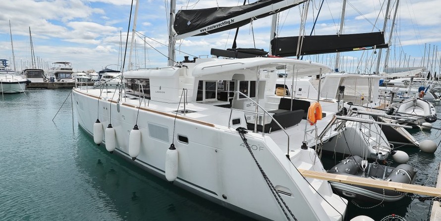 Lagoon 450