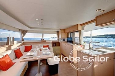 Lagoon 450 SporTop