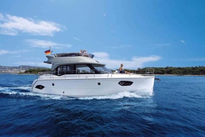 Bavaria E40 Fly