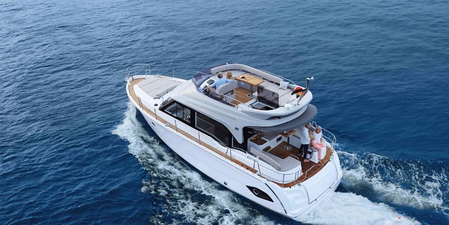Bavaria E40 Fly