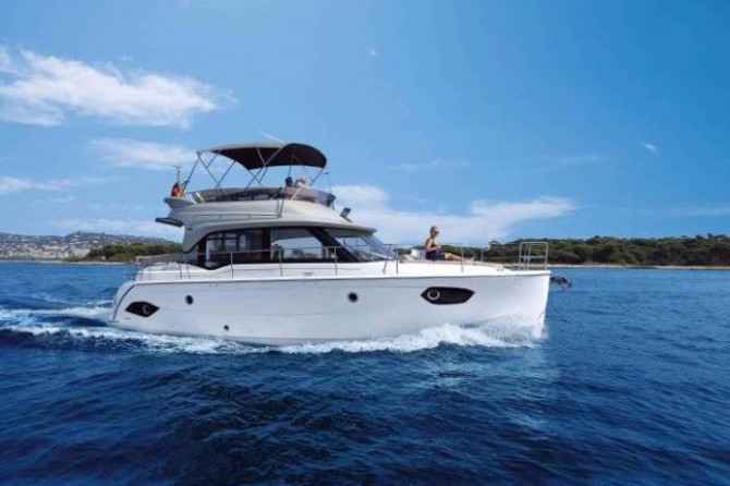 Bavaria E40 Fly