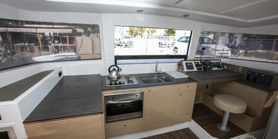 Bali catamarans 4.0 lounge