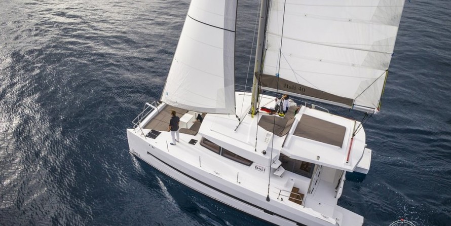 Bali catamarans 4.0 lounge