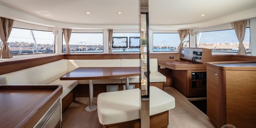 Lagoon 42