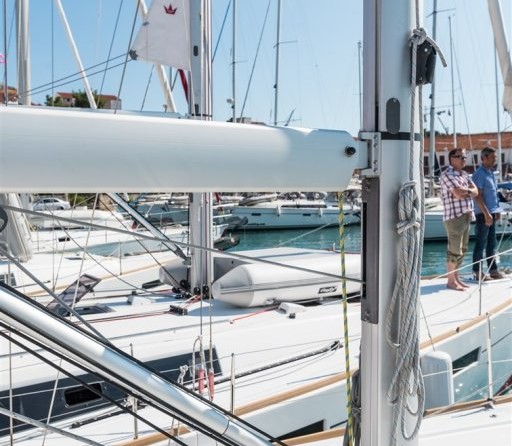 Beneteau Oceanis 38