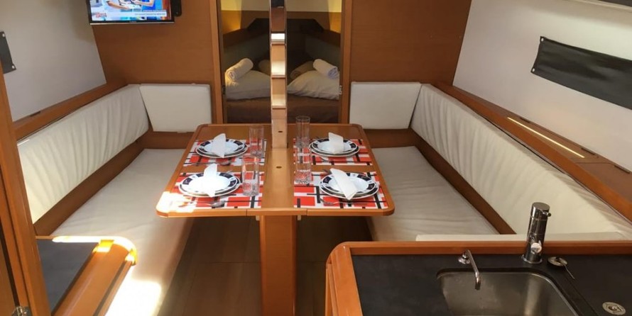 Jeanneau Sun Odyssey 349