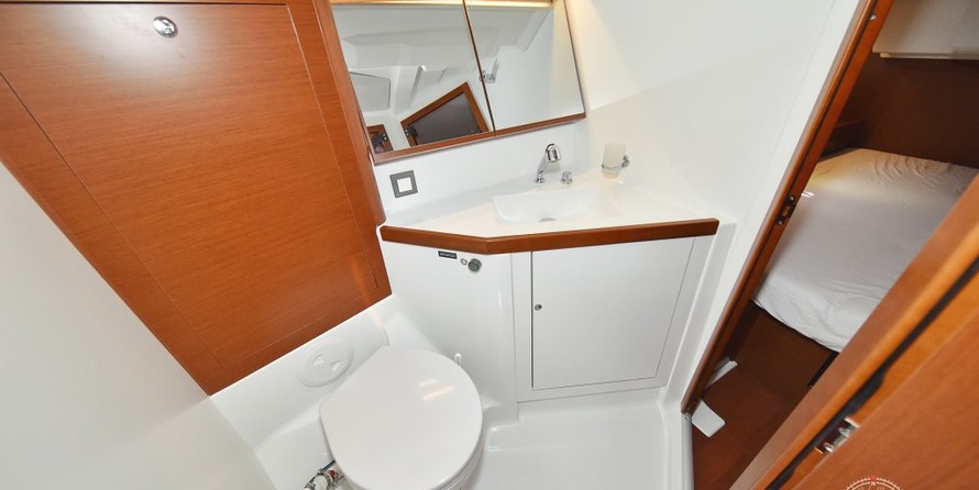 Beneteau Oceanis 46.1