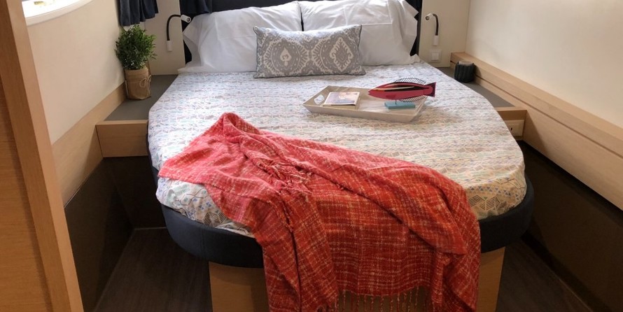 Fountaine Pajot Astréa 42