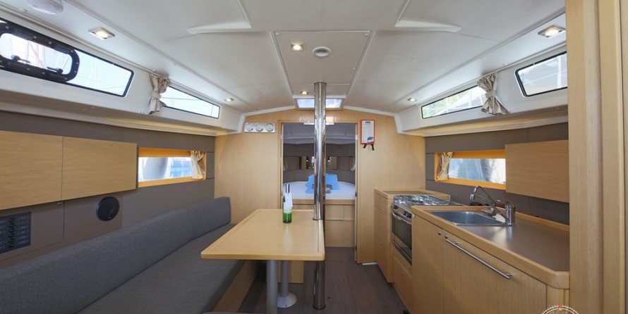 Dufour 360 Grand Large