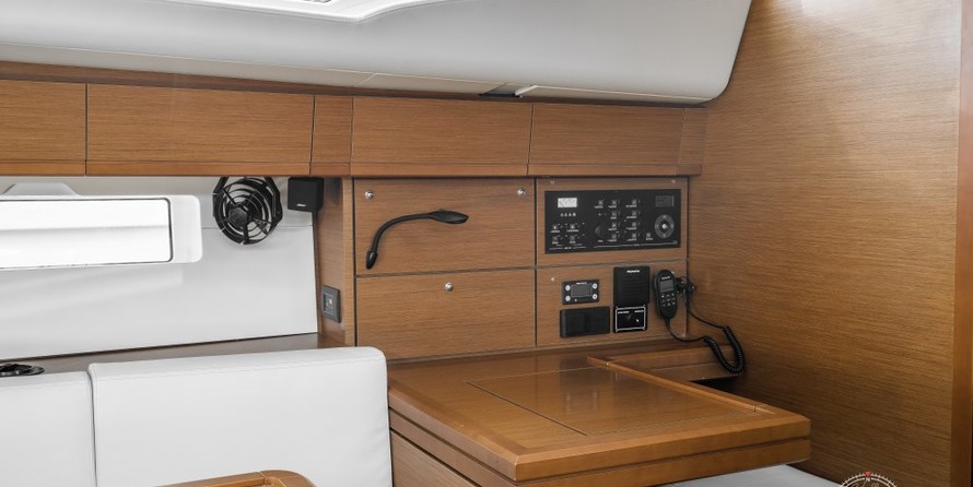 Jeanneau 54