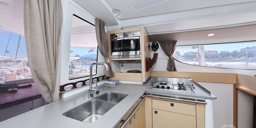 Fountaine Pajot Lipari 41