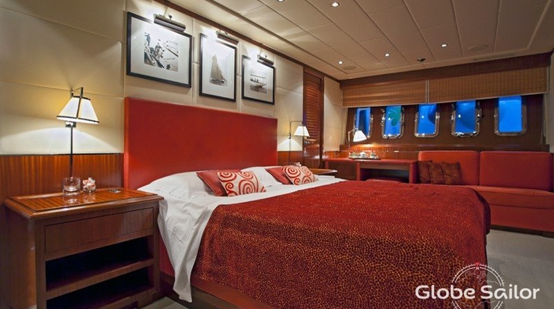 Overmarine Mangusta 92