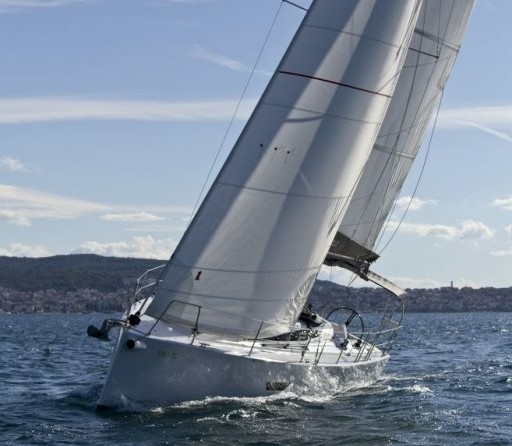 Elan E4