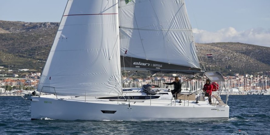 Elan E4