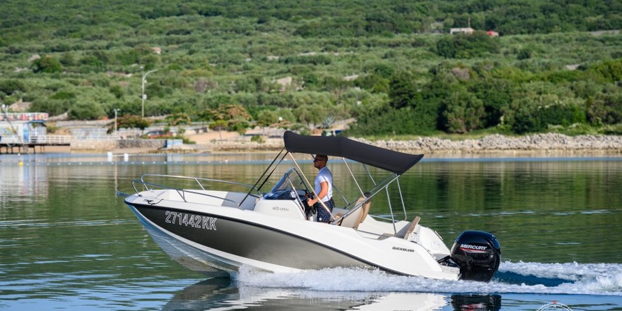 Quicksilver Activ 605 Open