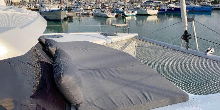 Fountaine Pajot Lucia 40