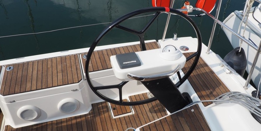 Dufour 360 Grand Large