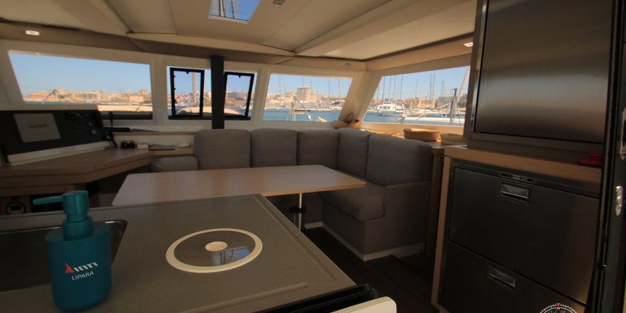 Fountaine Pajot Lucia 40