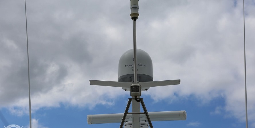 Cruisers Yachts 520 Sports Coupe