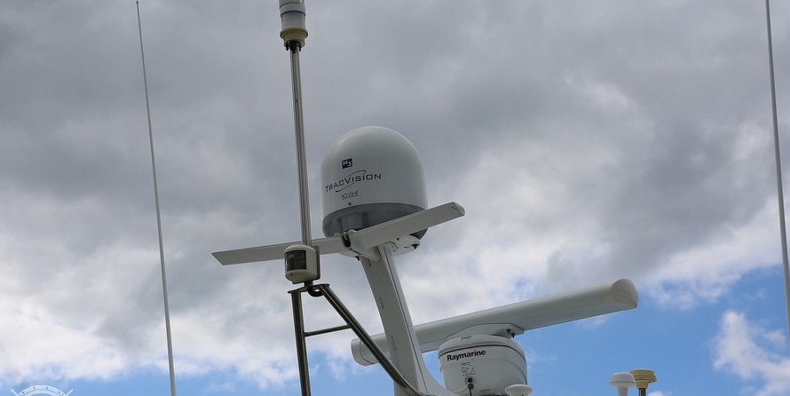 Cruisers Yachts 520 Sports Coupe