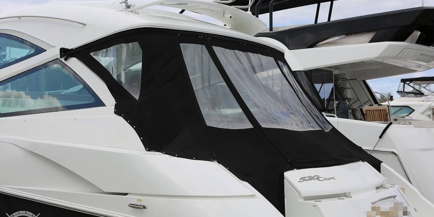 Cruisers Yachts 520 Sports Coupe