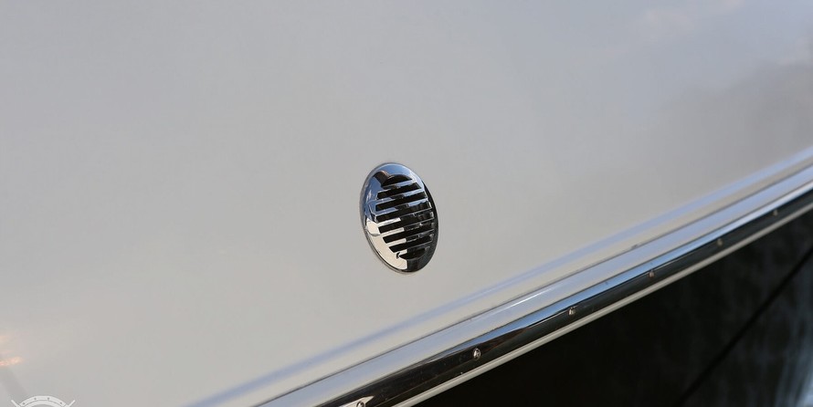 Cruisers Yachts 520 Sports Coupe