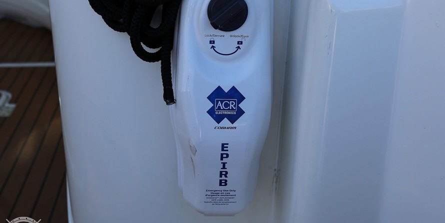 Cruisers Yachts 520 Sports Coupe