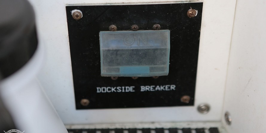 Cruisers Yachts 520 Sports Coupe