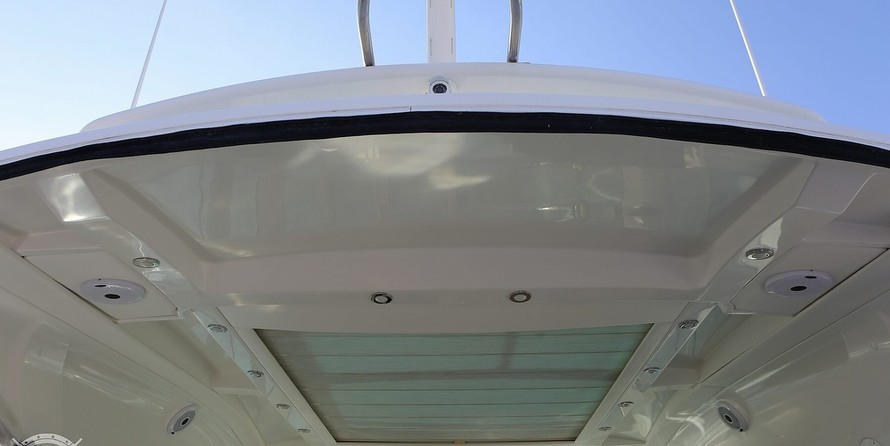 Cruisers Yachts 520 Sports Coupe