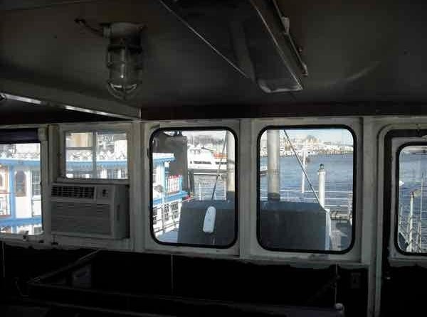 Derecktor Custom Charter