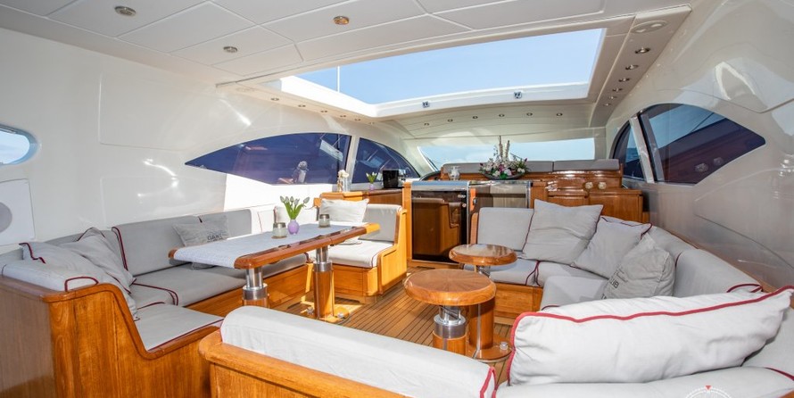 Overmarine Mangusta 72