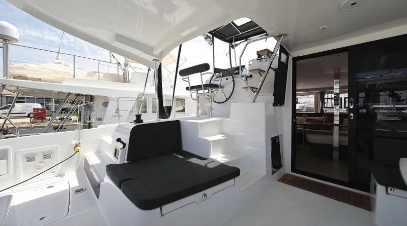 Lagoon 42