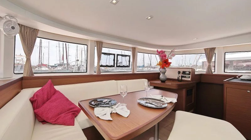 Lagoon 42