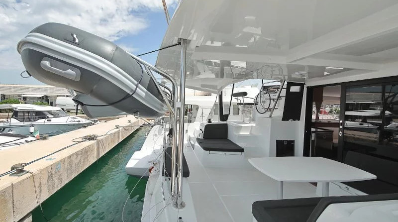 Lagoon 42