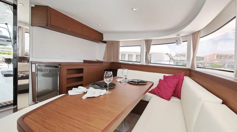 Lagoon 42