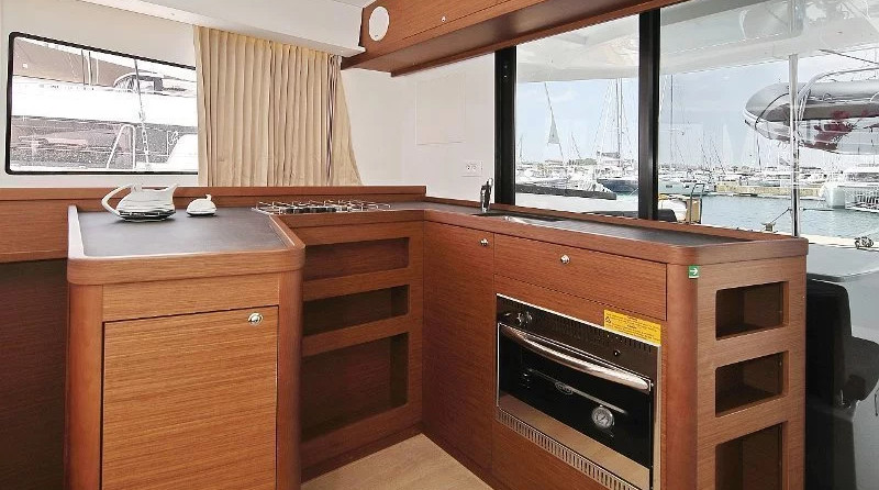 Lagoon 42
